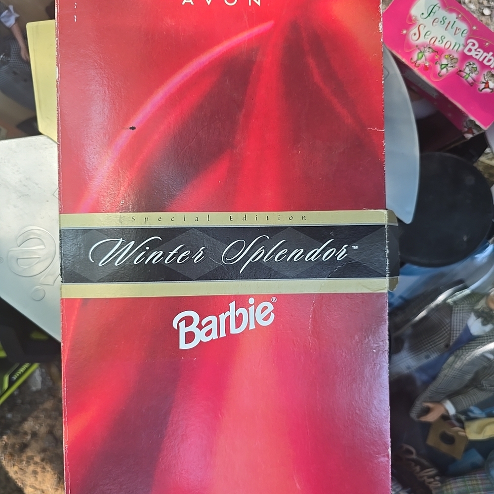 Avon Winter Splendor Barbie Special Edition - Vibrant Red